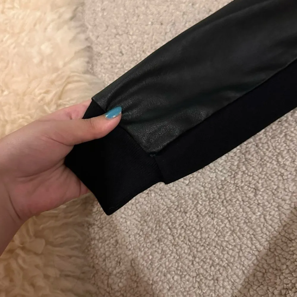 BCBG MAXAZRIA Black Leather Top - Image 7