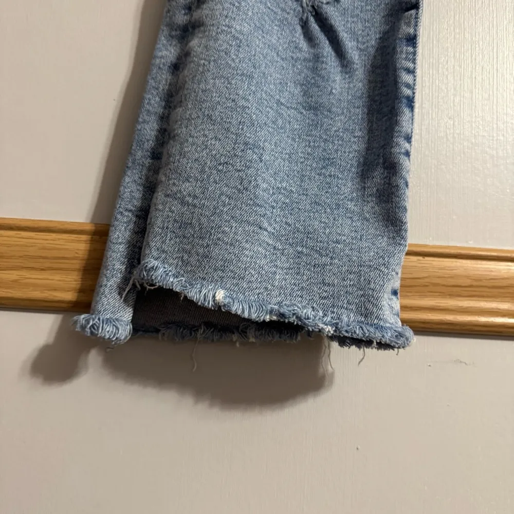 MOTHER The Insider Crop Step Fray Love in A Boat Distressed Jeans Size 28 Blue - Image 9