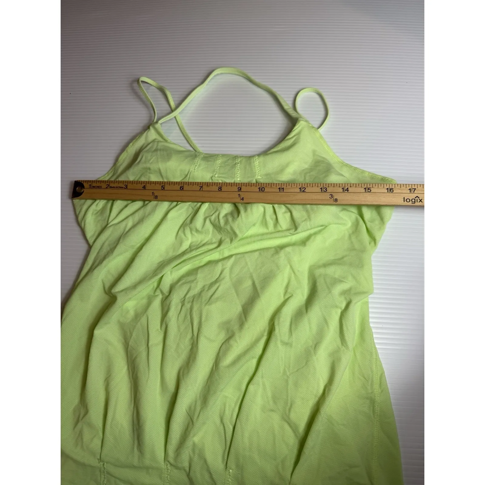 Lululemon Size‎ 6 Neon Green Athletic Tank Top Built-In Bra Activewear Stained - Image 7