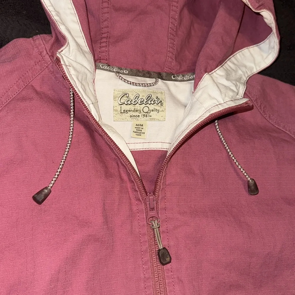 Cabelas Jacket  Red Ripstop Hoodied Full Zip Up Workwear size médium - Image 2