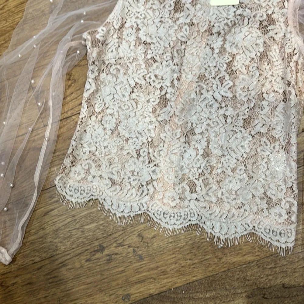 NWT PEACH COUTURE Pink Embroidered Lace long sleeve Top small - Image 4