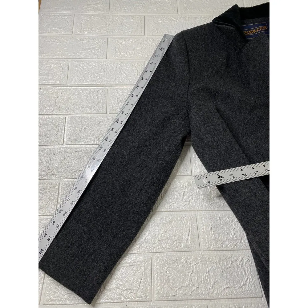 Women’s Pendleton long Coat - Image 11