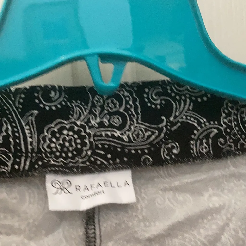 FINAL MARKDOWN Rafaella comfort paisley Bermuda shorts 16 - Image 3