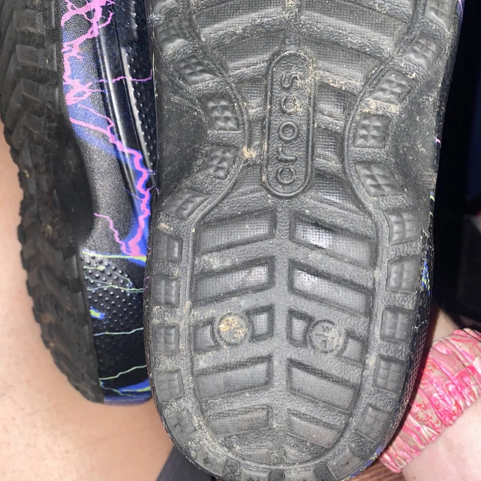 crocs classic fuzz lighting lined black / lined  size 6 - Image 5