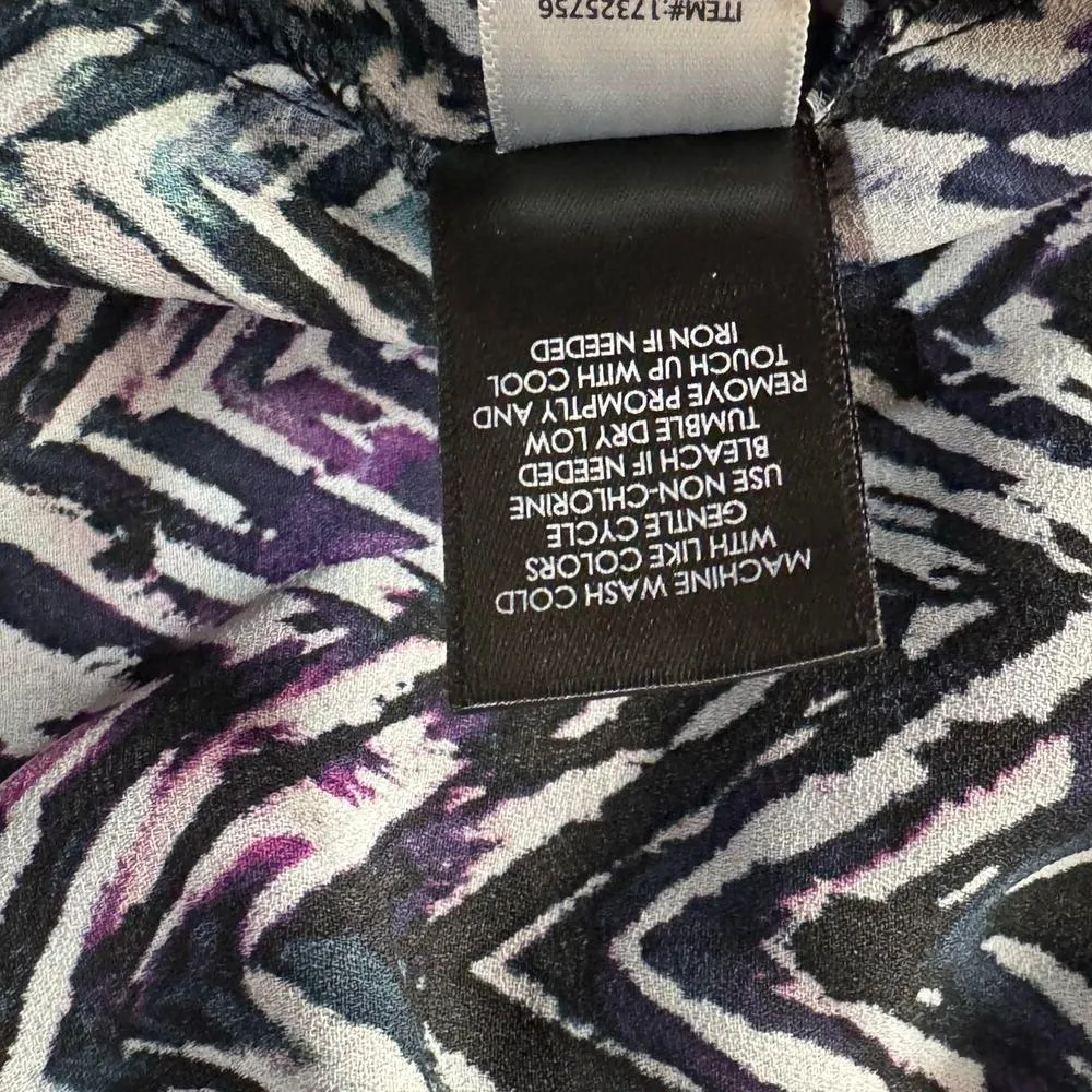 Torrid SZ 1 (1X-Large) Top Abstract Chevron Dolman Sleeves V-Neck Zipper Pockets - Image 9