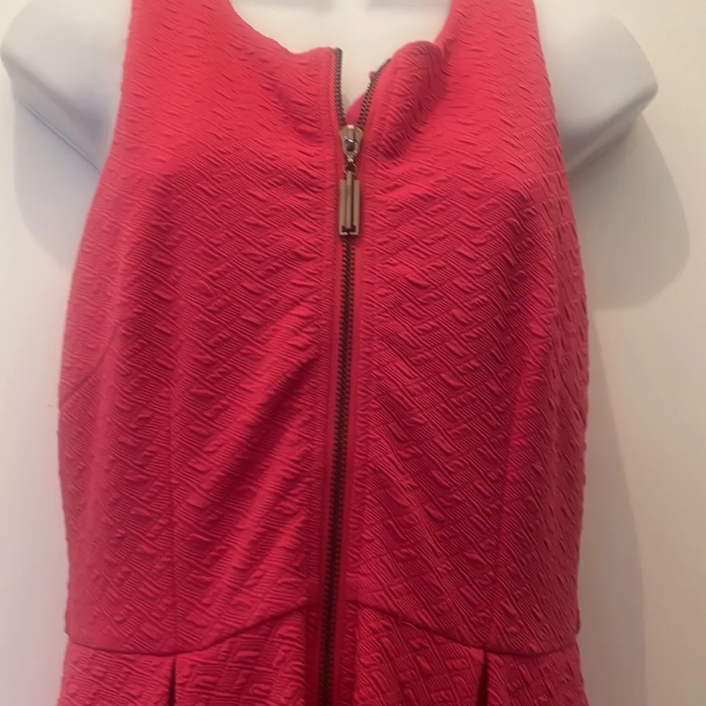 - Alya hot pink dress fit and flare summer size M textured fabric - Image 16