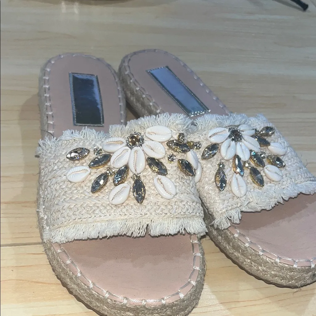 SHEIN Cream Embellished Slide Sandals - Image 4