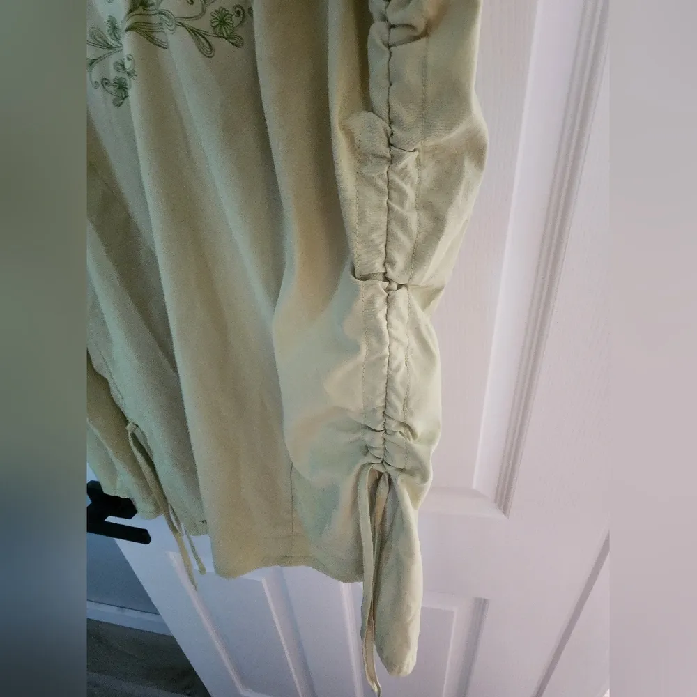 Columbia Sportswear Company Green Floral Windbreaker Ruched Size Medium - Image 4