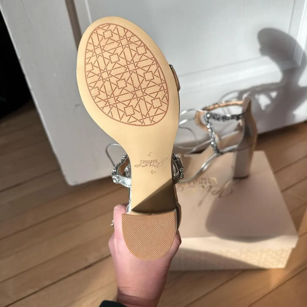 NWT Badgley Mischka Silver Crystal Rhinestone Strappy Heels Sandals Bridal 7 - Image 4