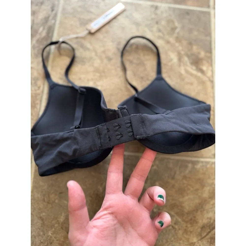 Skims Fits Everybody T-Shirt Bra Onyx Size 32C - Image 5