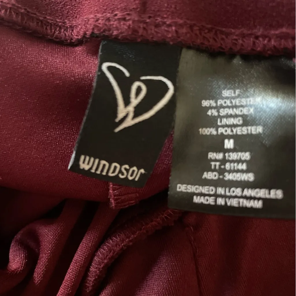 Windsor Formal Wine Colored‎ Long Dress size Medium - Image 2