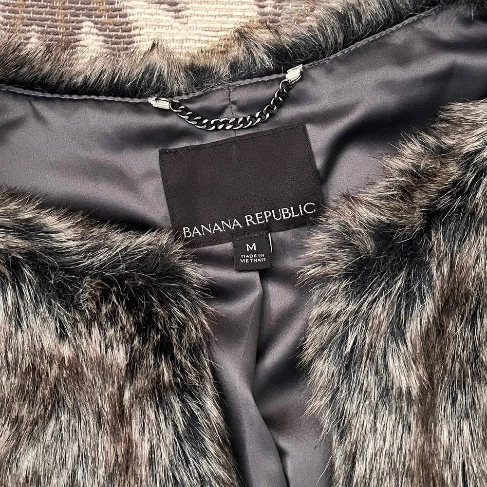 Banana Republic Faux Fur Vest Dark Brown M Medium - Image 3