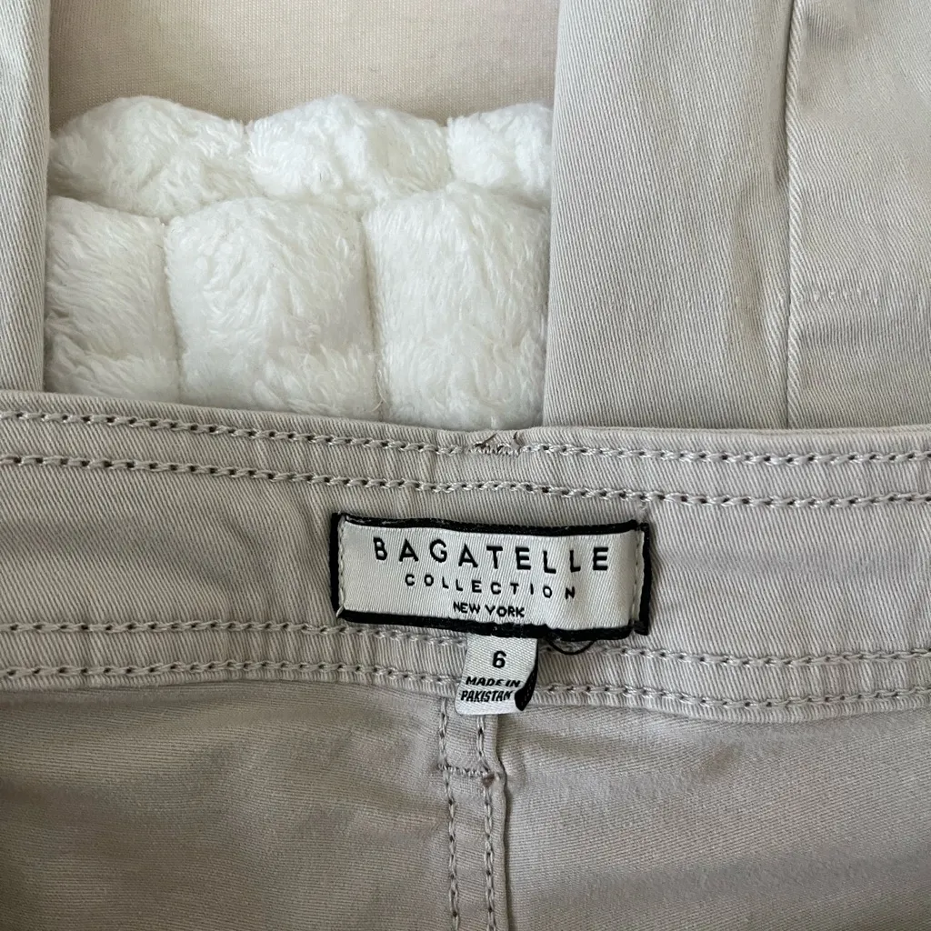 Bagatelle Collection Women's Flare Jeans Size 6 - Image 6