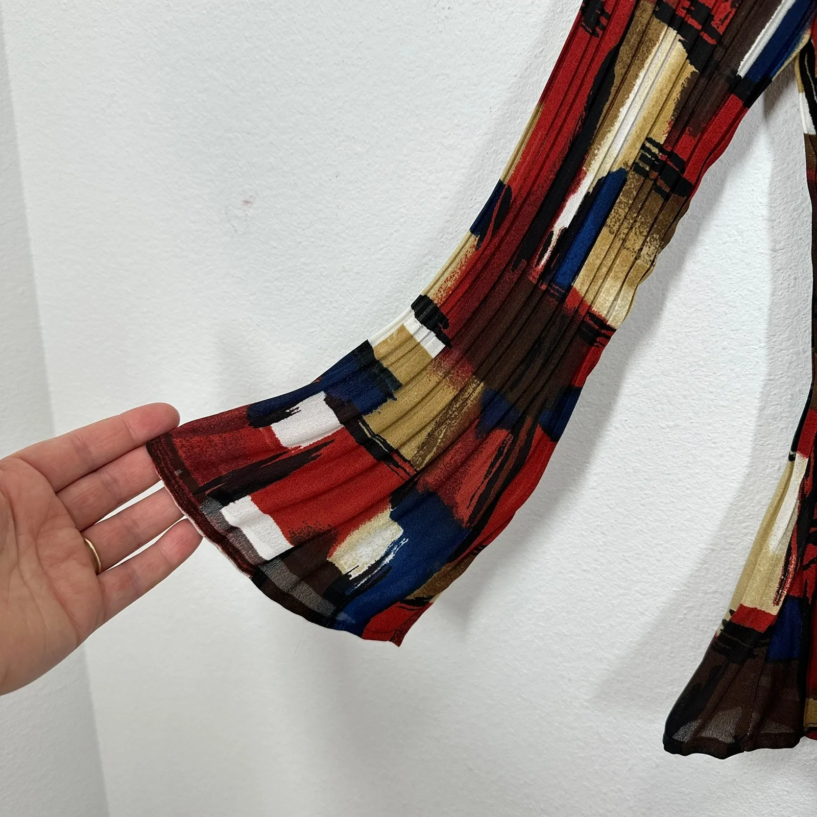 Vintage Allison Taylor Petite Geometric Abstract Pleated Flared Sleeve Button Up - Image 3