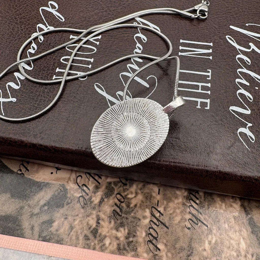 Banded Agate Carnelian Tone Pendant Necklace 20” Stainless Steel - Image 6