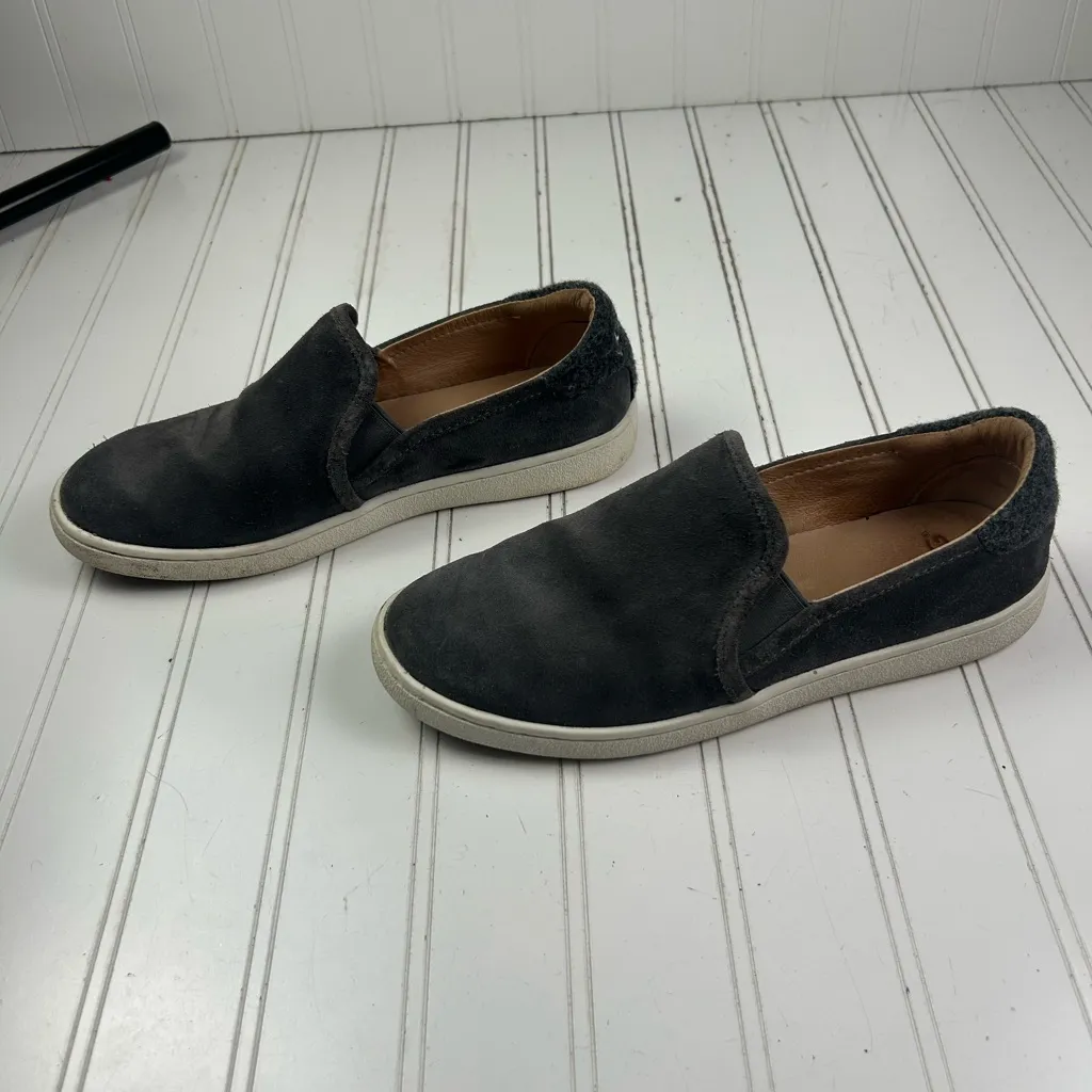 UGG Australia Cas Charcoal Gray Suede Slip-On Sneakers Women’s Size 7 - Image 9