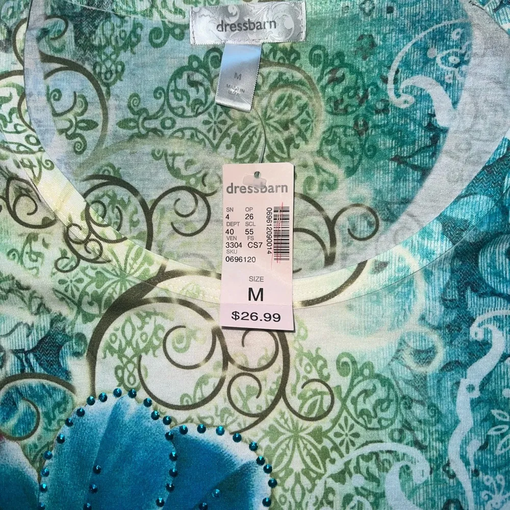 Women Top NWT Size Medium - Image 2