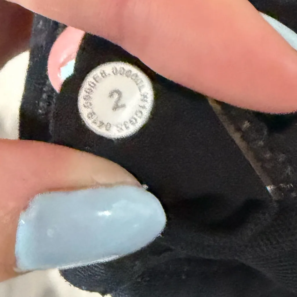 Lululemon tank top - Image 3