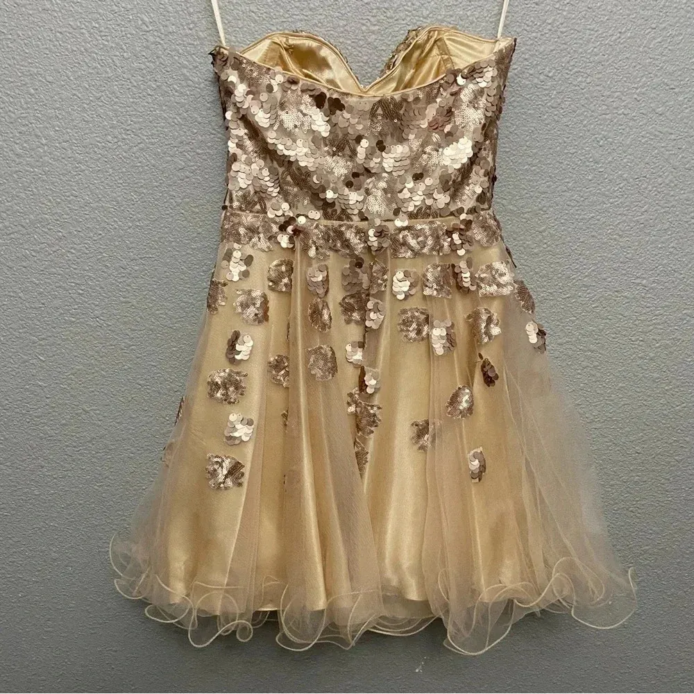 Amelia Couture strapless sweetheart neckline gold sequin‎ prom dress size 8 - Image 5