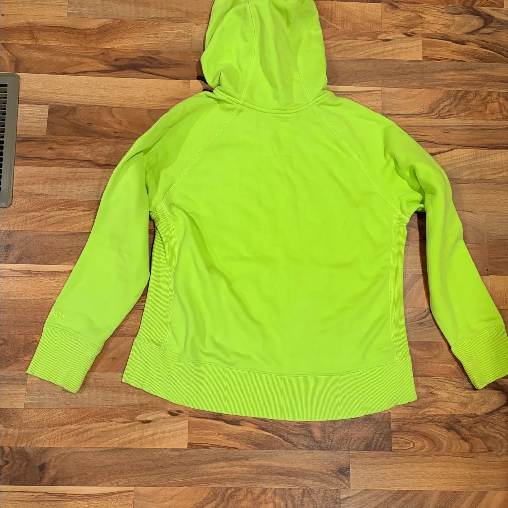 Under Armour Vibrant Lime Fleece - Image 5