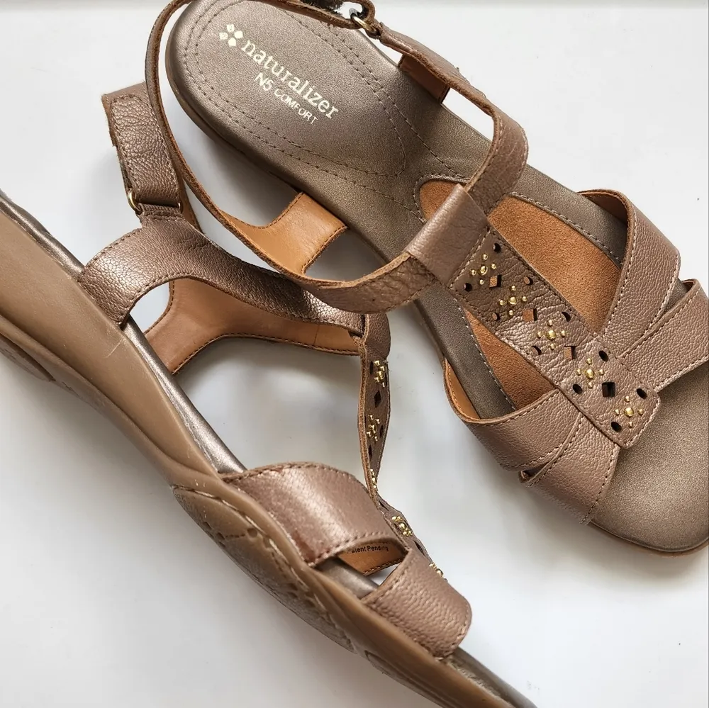 Naturalizer Capricorn pewter studed sandals size 10 - Image 4