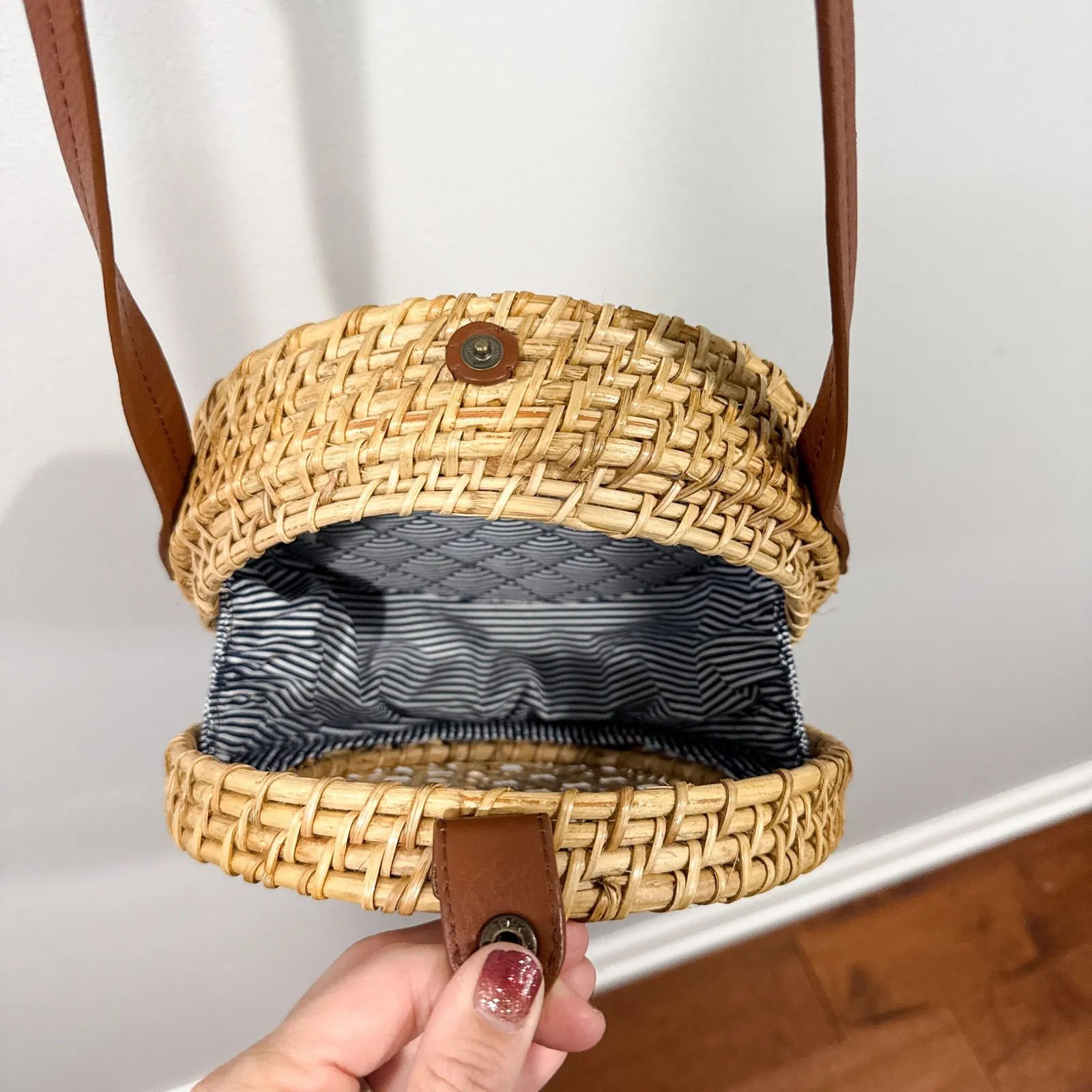 J.Crew Rattan Circle Crossbody Bag with Leather Strap – EUC Brown - Image 3