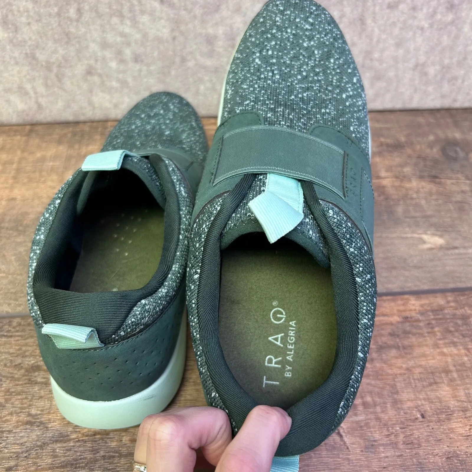 TRAQ by Alegria Slip On Sneakers Athletic Shoes Women Size 41 / 10.5 Teal Green - Image 5