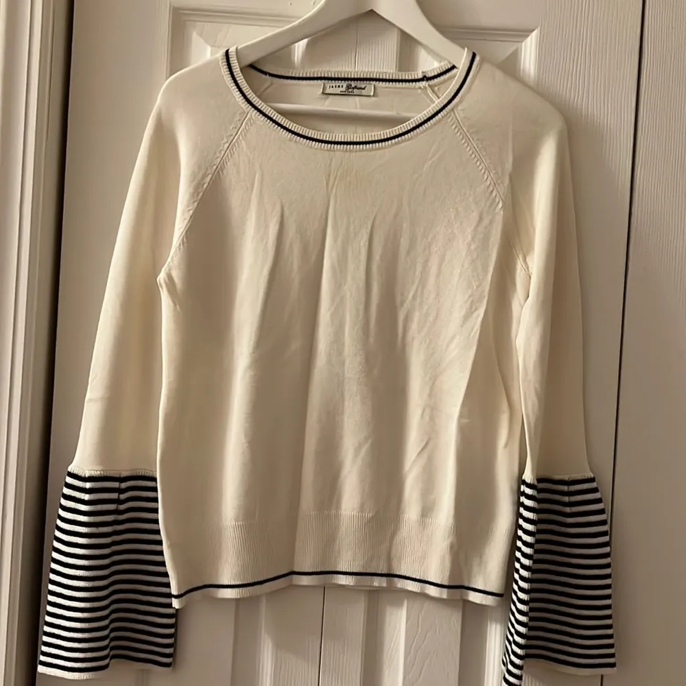 Jach’s women sweater - Image 3