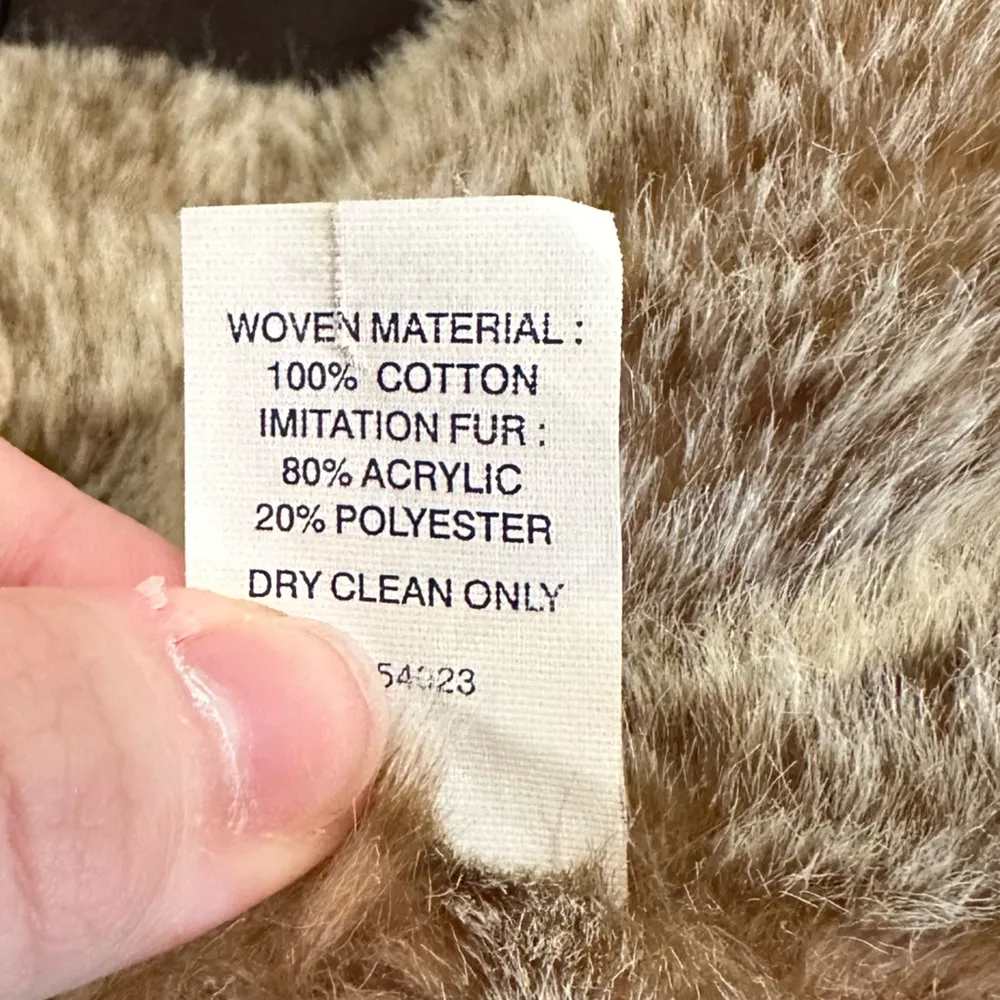 Gap Faux Fur Reversible Zip-Up Vest - Image 6