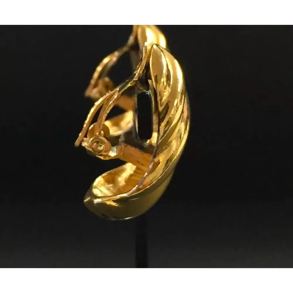 Givenchy gold clip earrings - Image 6