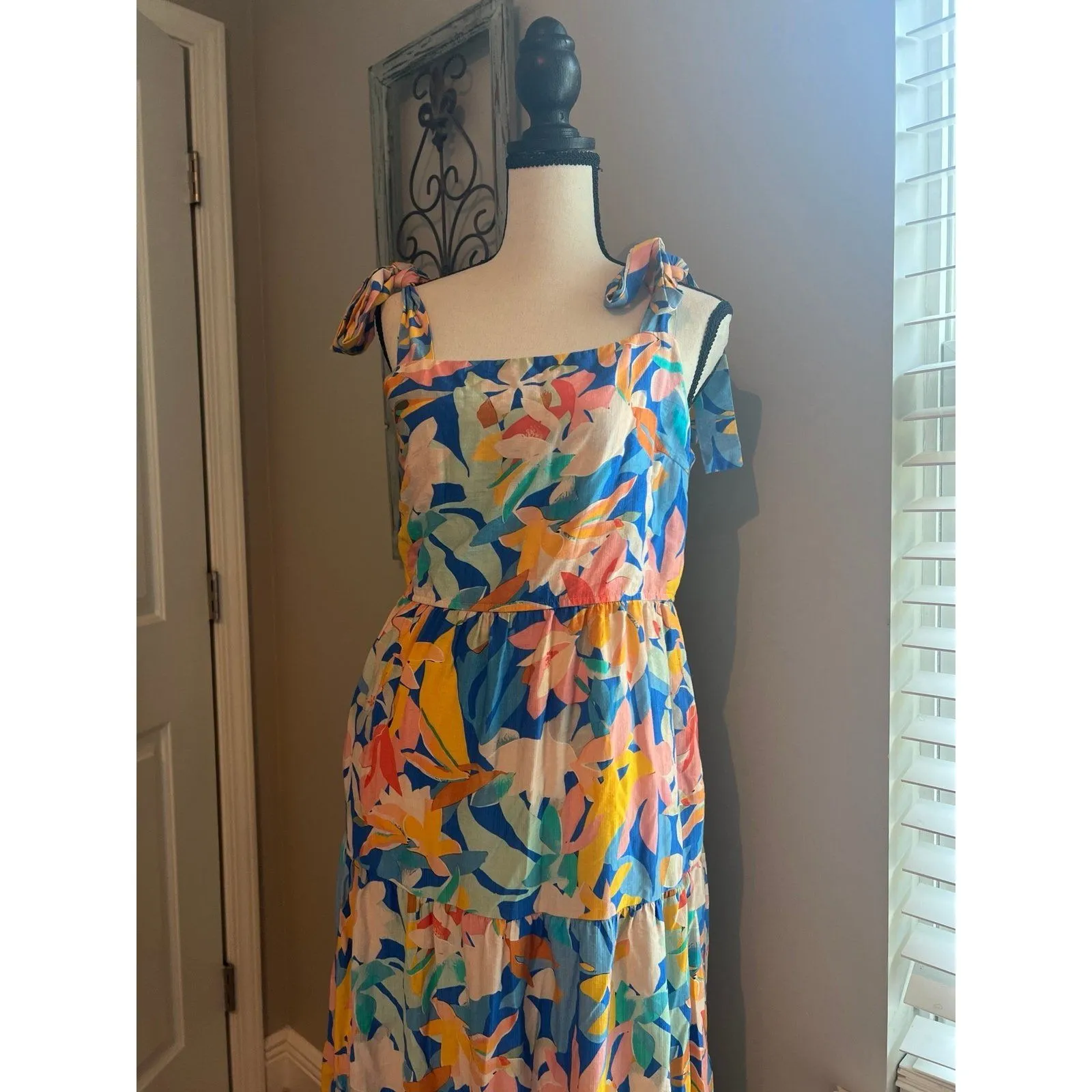 Woman’s small maxi dress. Tropical print - Image 2