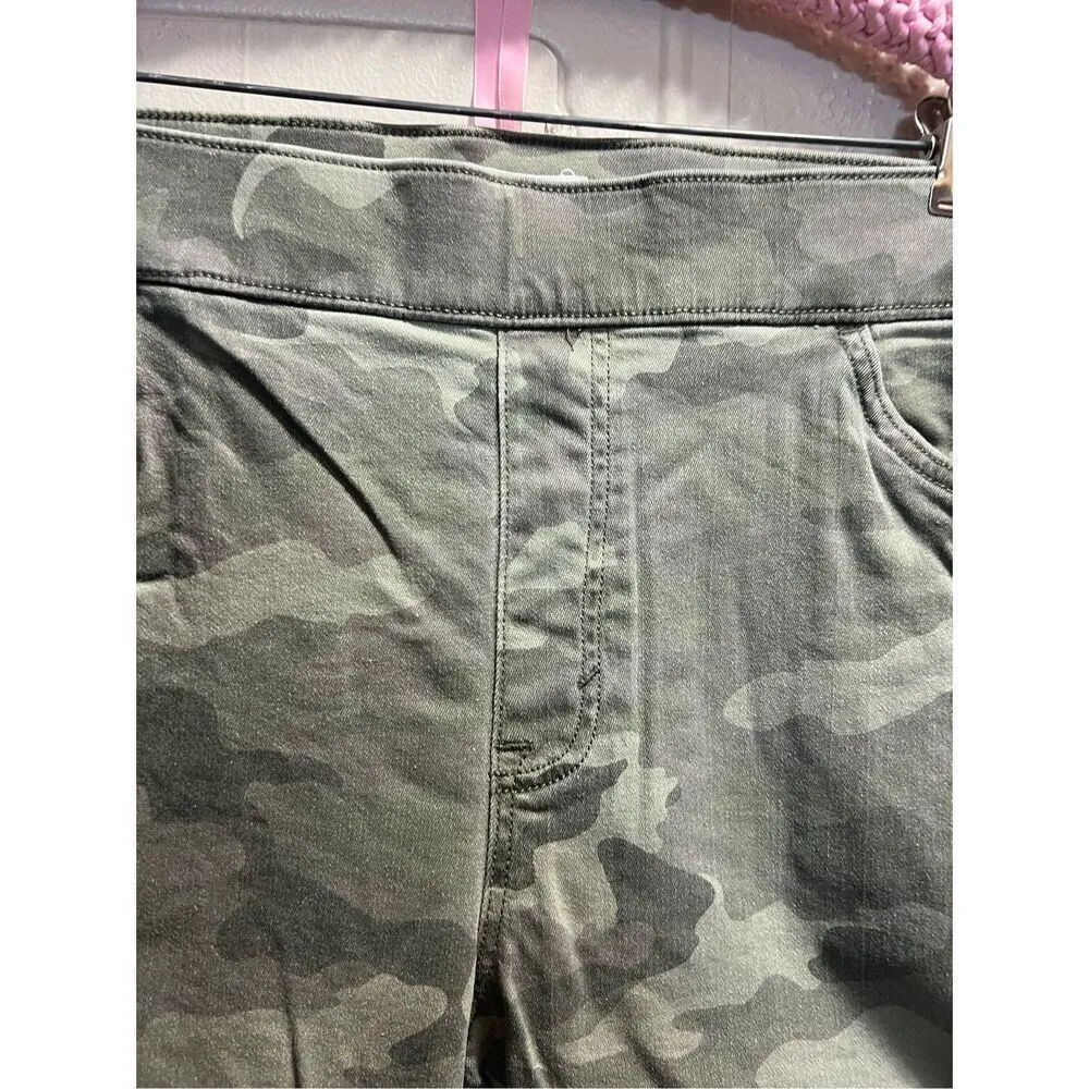 Sonoma Good For Life Camo Pull On Jeans Woman’s Size 16W - Image 5