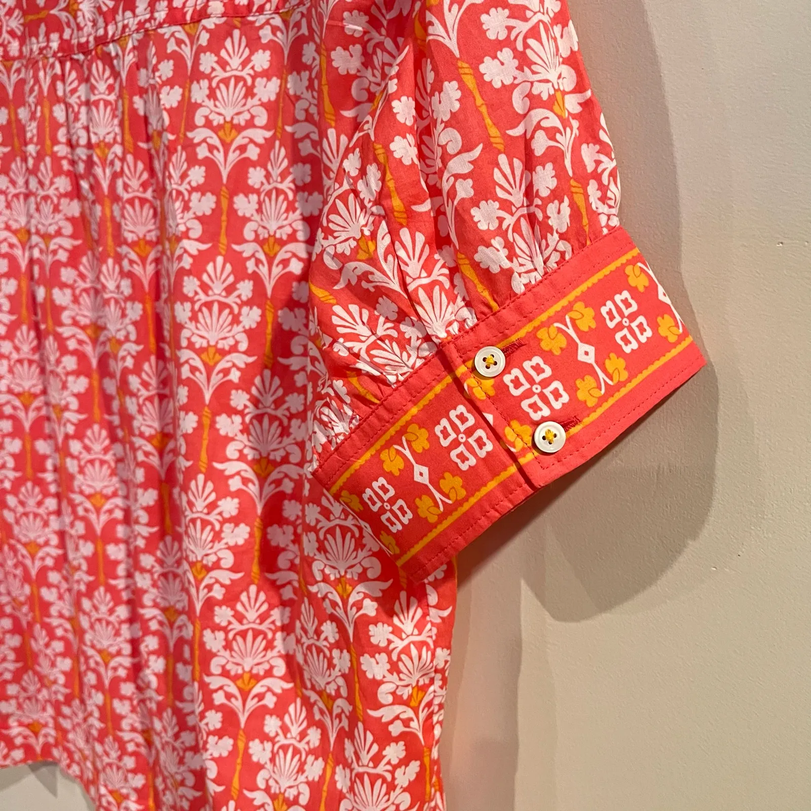 Talbots Shirt  Blouse Top Popover 100% Cotton  Damask Print Pink Orange Medium - Image 4