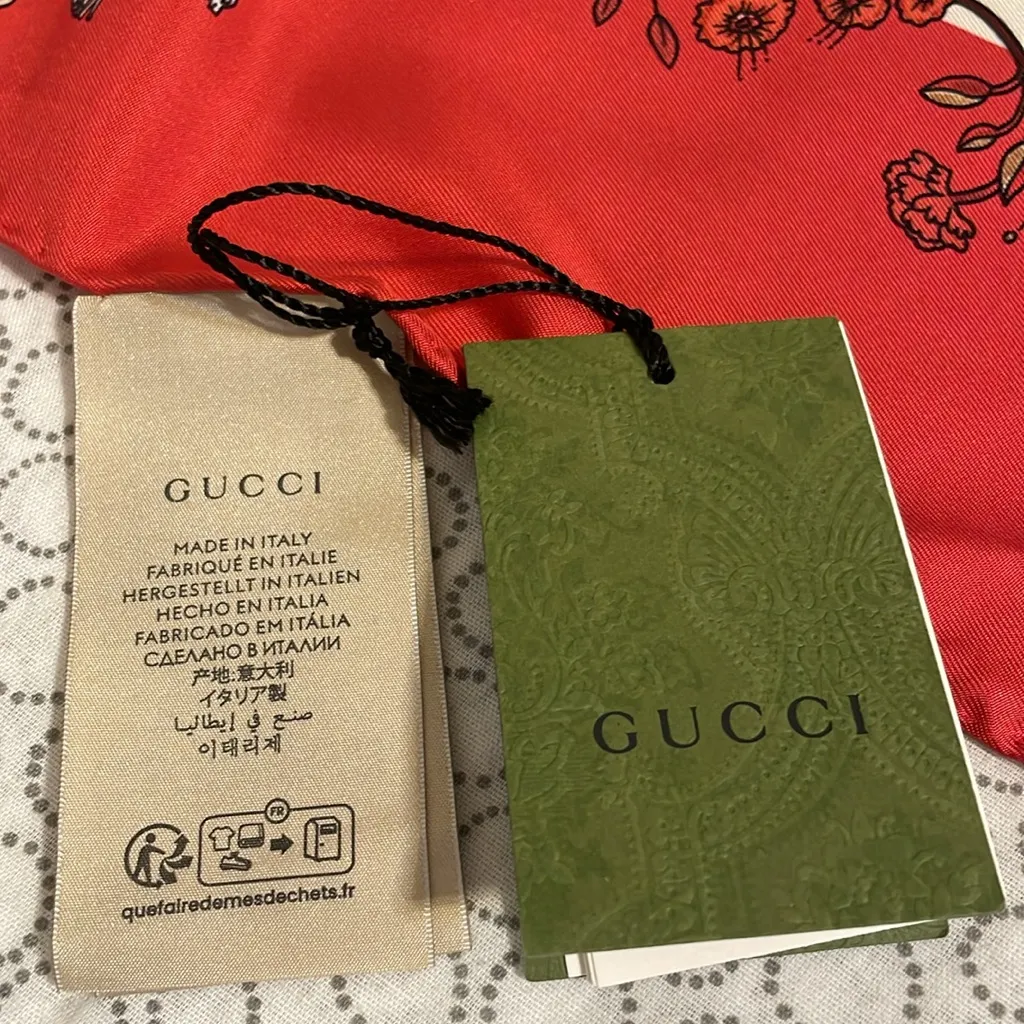 Gucci Red and White Dragon Silk Scarf - Image 4
