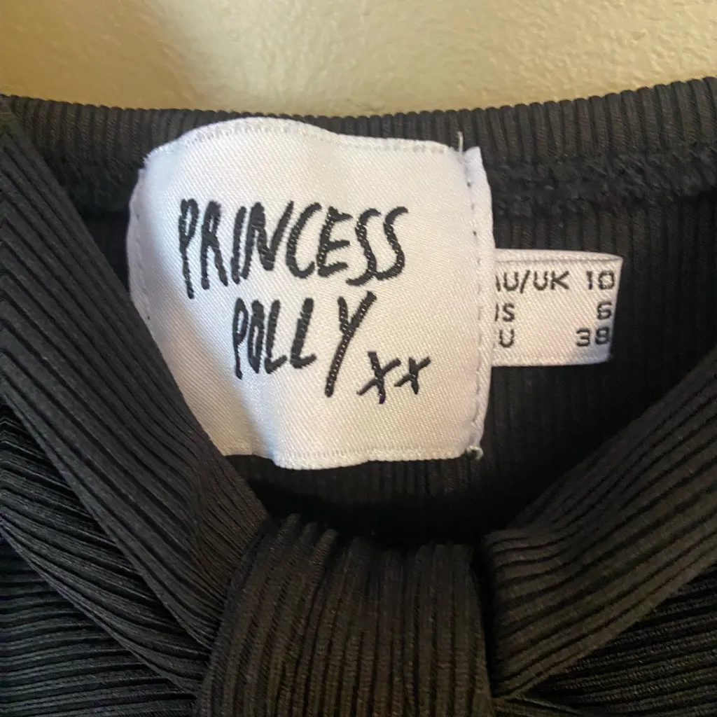 Princess Polly, Black spaghetti strap open front design size 6 - Image 4
