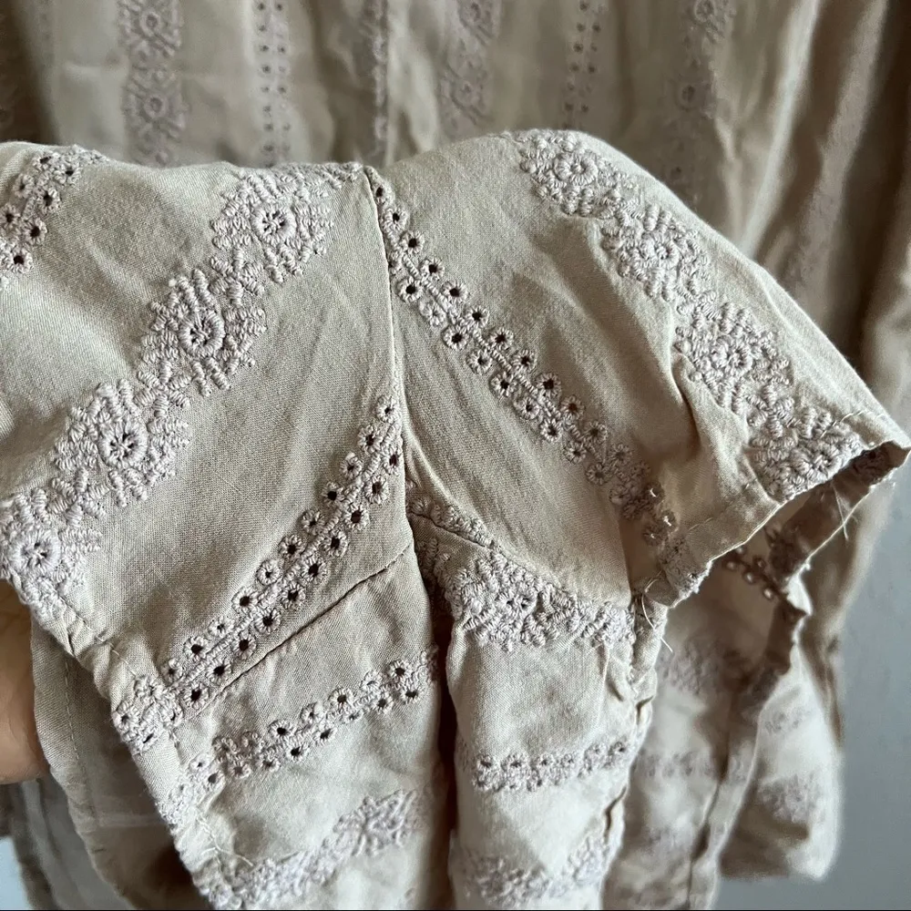 BCBGeneration Neutral Eyelet Lace Ruffle Shorts Playsuit Romper Jumpsuit Large - Image 5