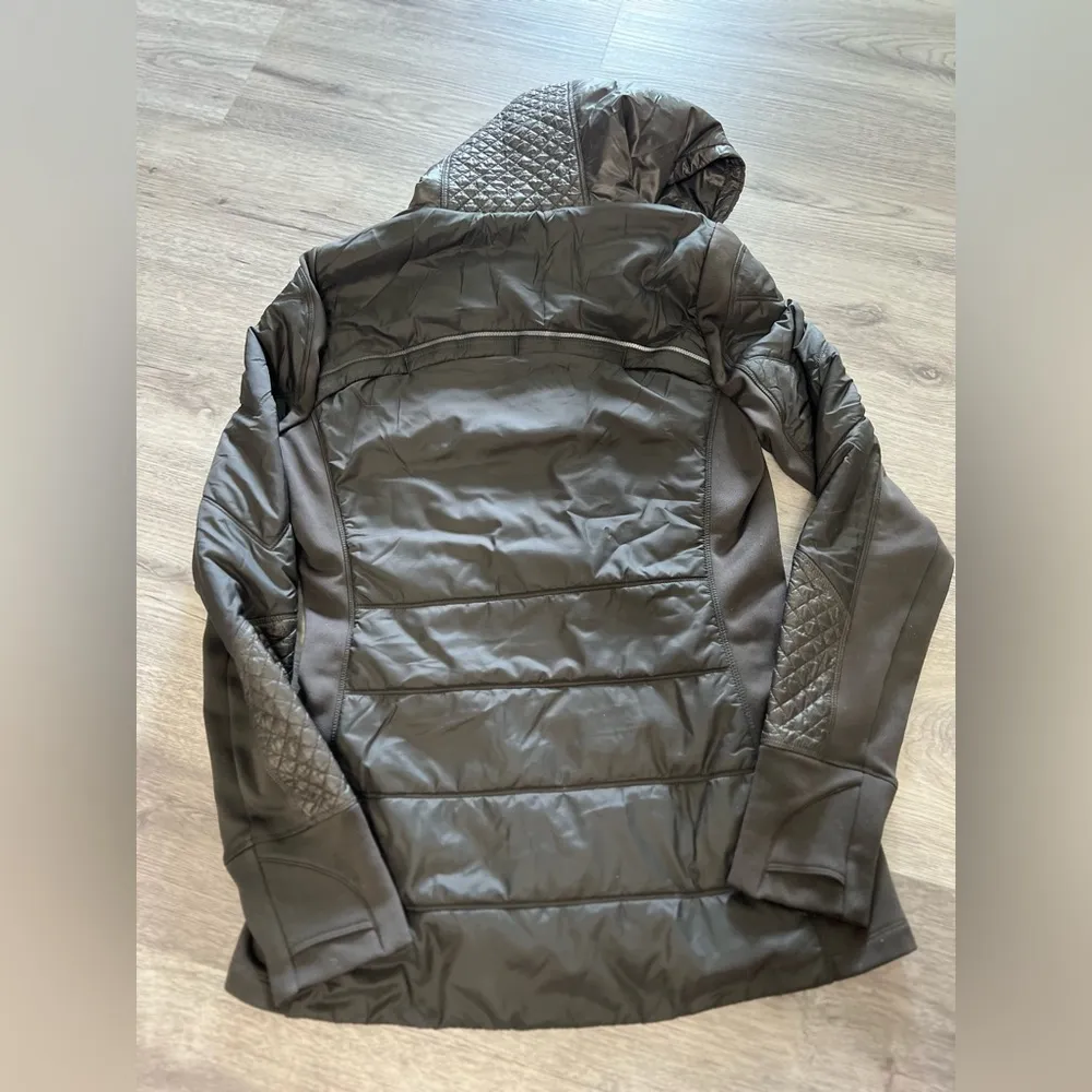 Athleta Rock Ridge PrimaLoft Jacket, Black SIZE XS - Image 7