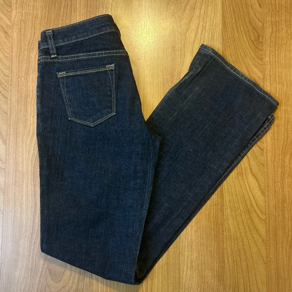 Banana Republic Classic Boot Cut Jeans, Dark Wash, Sz 2, Excellent Condition - Image 3