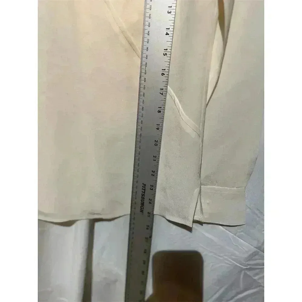 Trina Turk Women's Ivory Silk Button-Up Blouse M Long Sleeve Quiet Luxury Career - Image 7