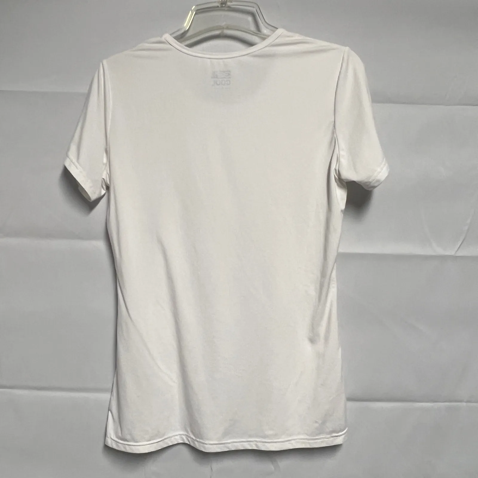 32 Degrees Heat 32 Degrees Cool White Athletic Breathable Short Sleeve Top Size Medium - Image 2