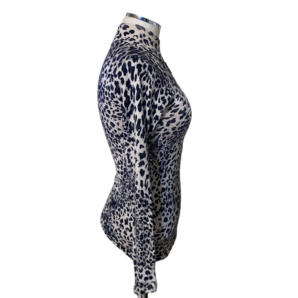 Vertigo Paris Cheetah Print Studded Embellished Long Sleeve Mock Neck Top Small - Image 2