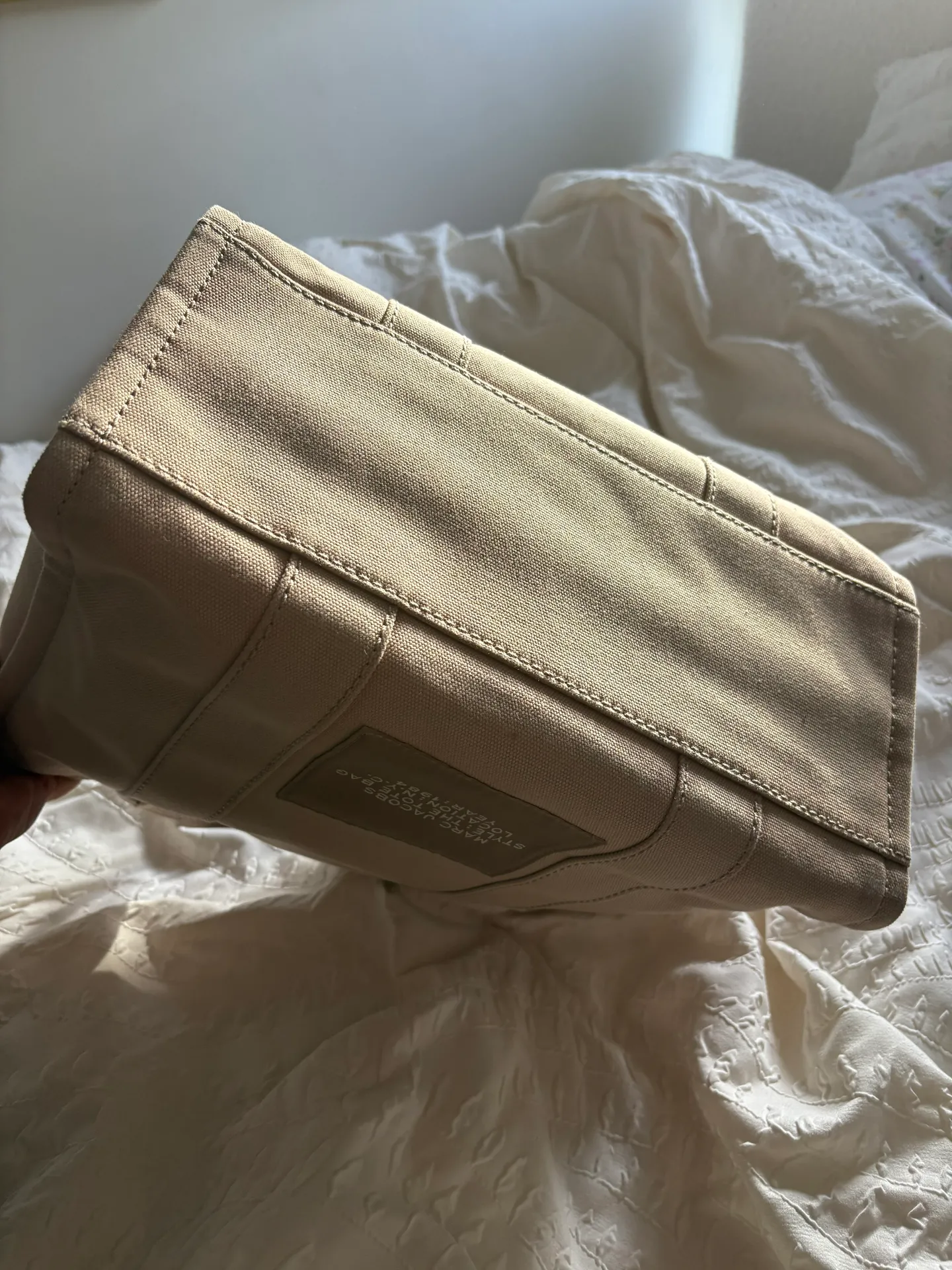 Marc Jacob’s Tote Bag Tan Medium - Image 3