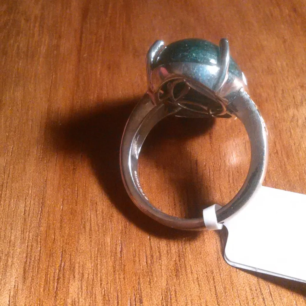 Green Aventurine 18K Yellow Gold and Platinum Bond Solitaire Ring (Size 7) - Image 8