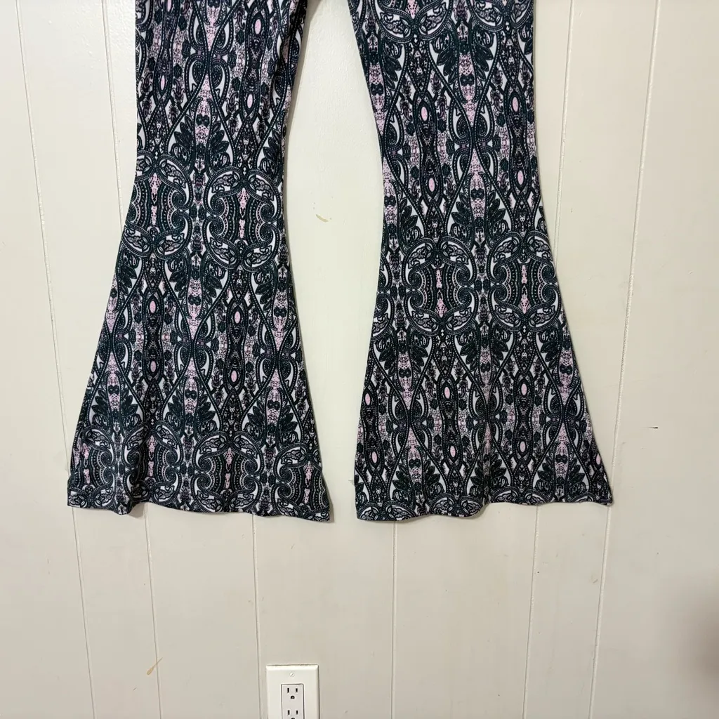 Free People Wildflower Flare Pants Moody Purple Combo Size L - Image 5