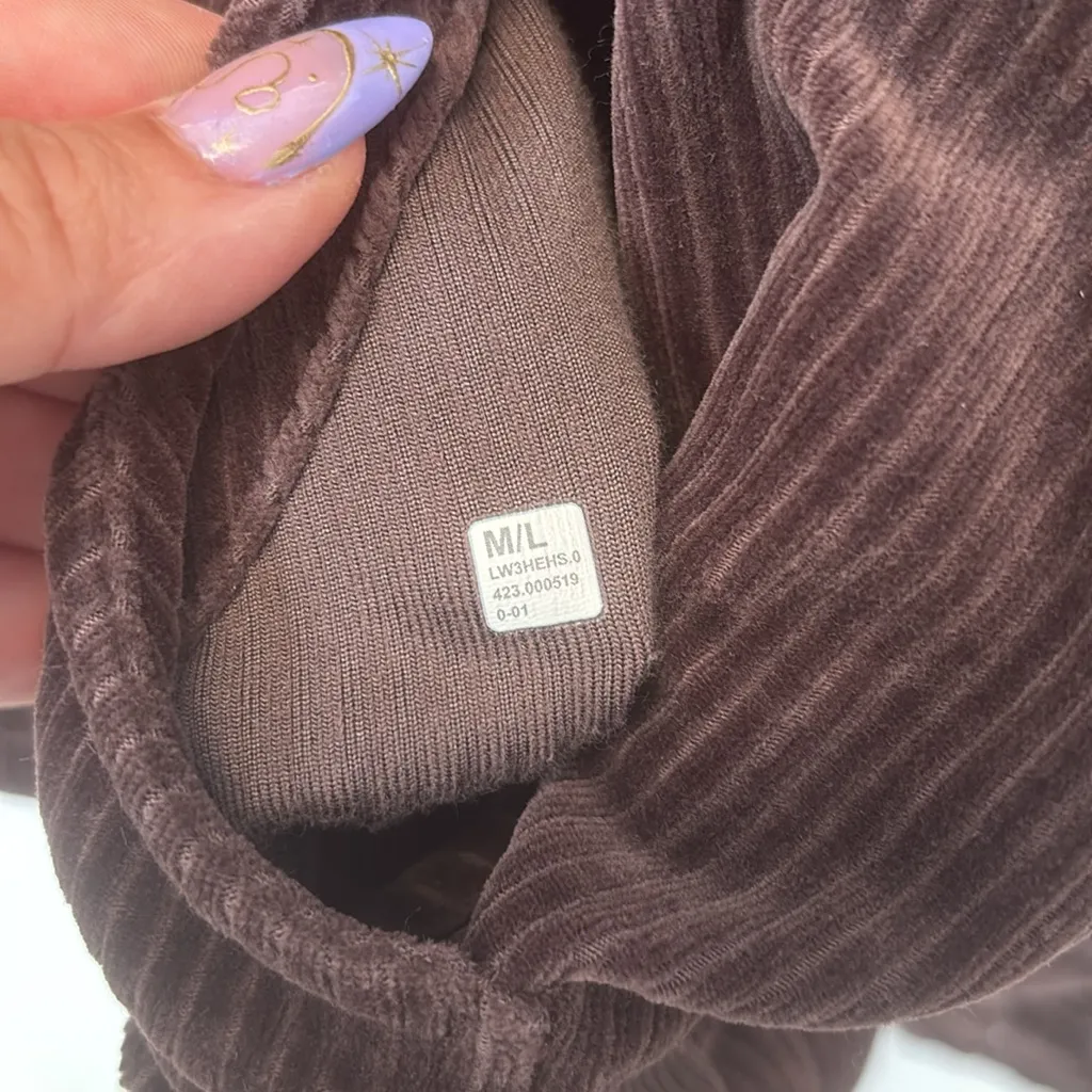 Lululemon Scuba Oversized Hoodie Women’s M/L - Image 4