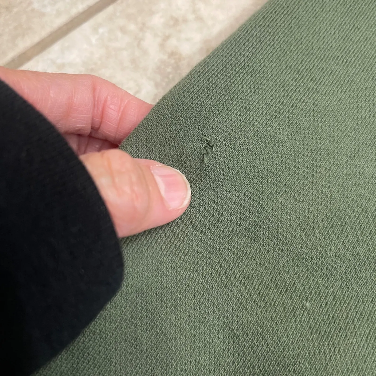 Disneyland Tigger Hoodie Pullover Sweatshirt Green Size Medium vintage unisex - Image 5