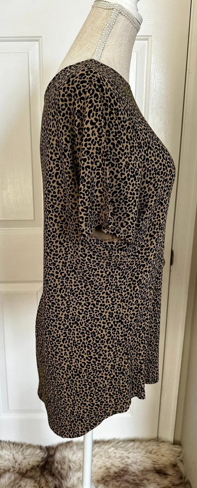 L Womens T Shirt Animal Print Black Brown Short Sleeve Stretch - Image 5