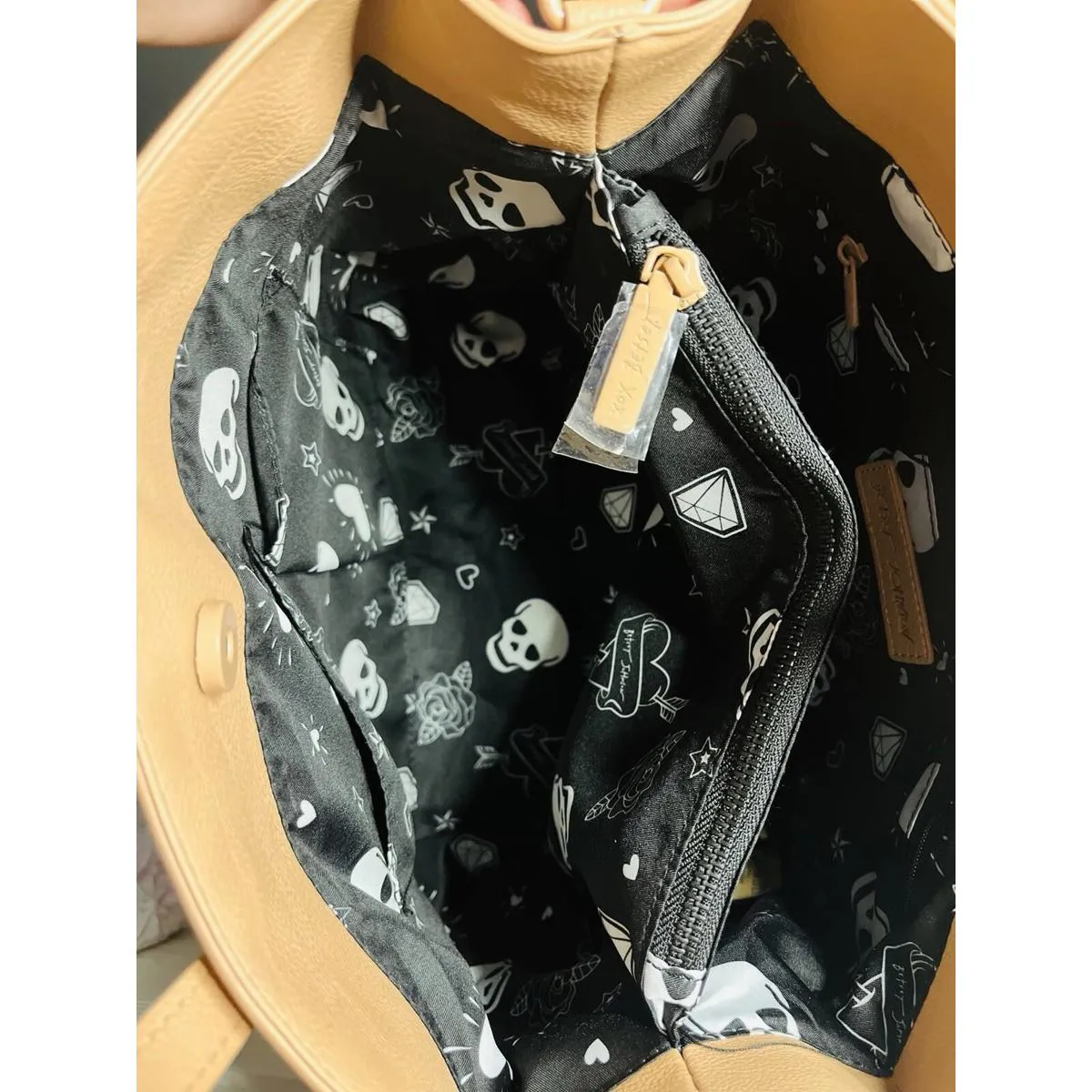 Betsey Johnson XO Becca Quilted Tote Satchel Beige & Cream Fuzzy Heart Charm NWT - Image 5