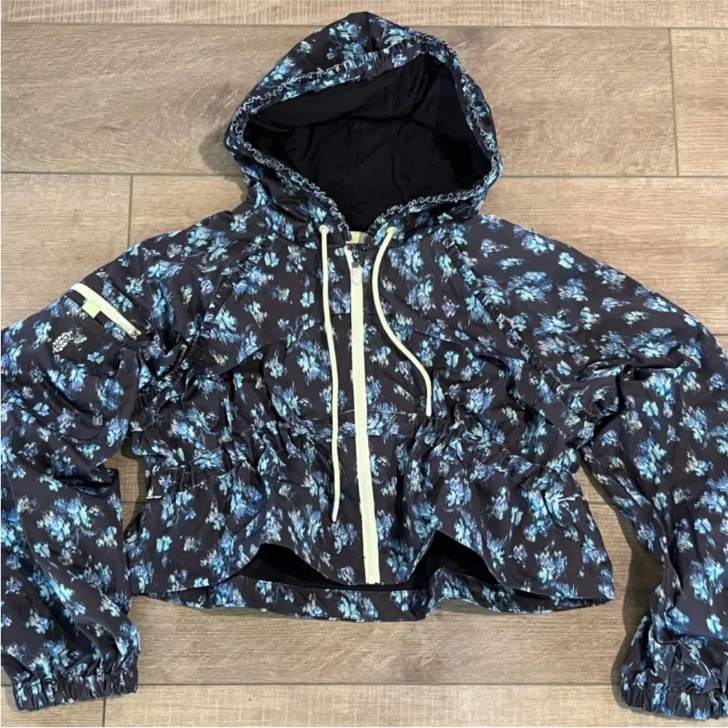 Free People Movement Adjustable Break My Heart Cropped Jacket Small - Image 3