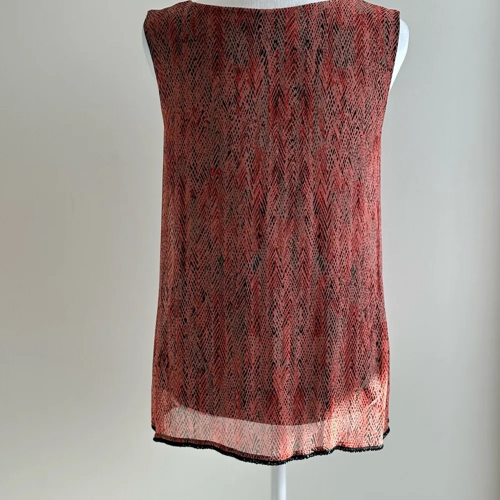 Sleeveless Red/Pink w Black Sequin Trim Size M - Image 2